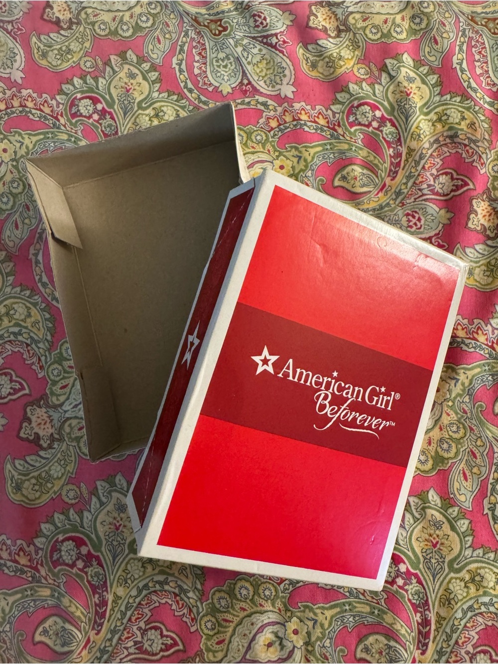 American Girl Beforever Julie’s Lunchbox. Nearly new in box. - Picture 13 of 16